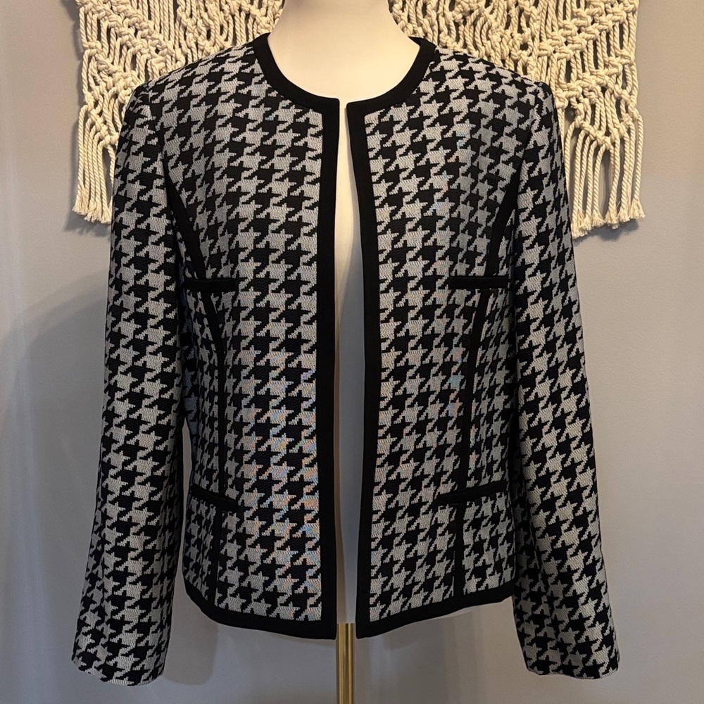 Kasper Black and White Houndstooth Blazer